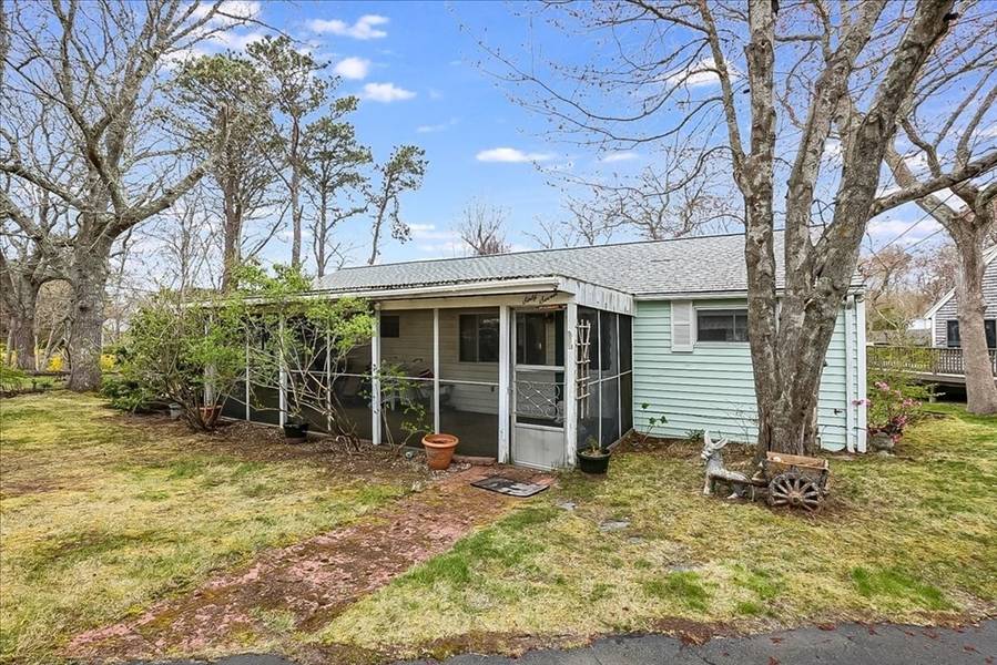 67 Trotting Park Rd, Dennis, MA 02670