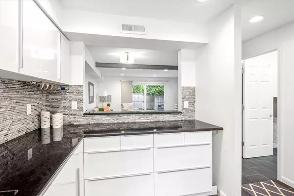 Hingham, MA 02043,11D Beals Cove Road #D