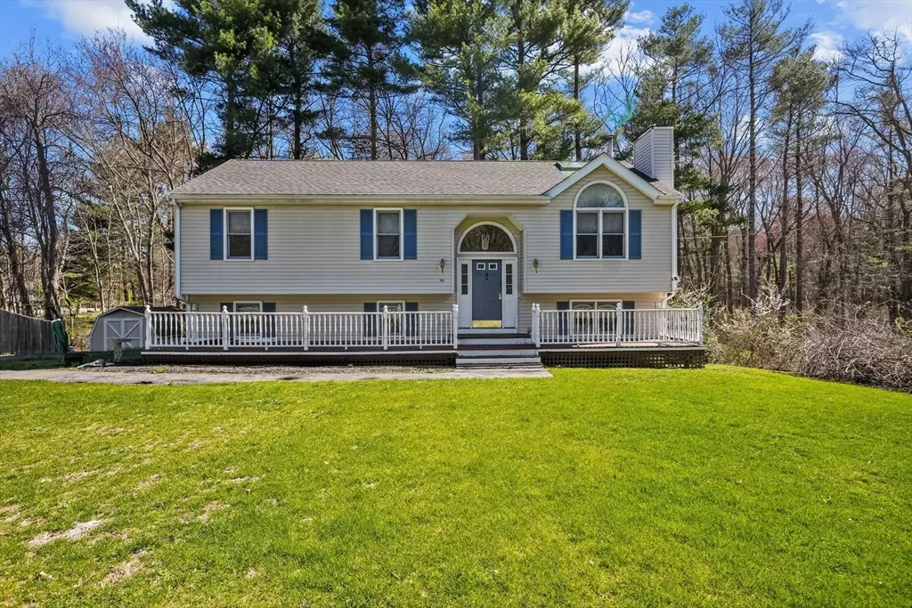 Taunton, MA 02780,119 Woodview Dr