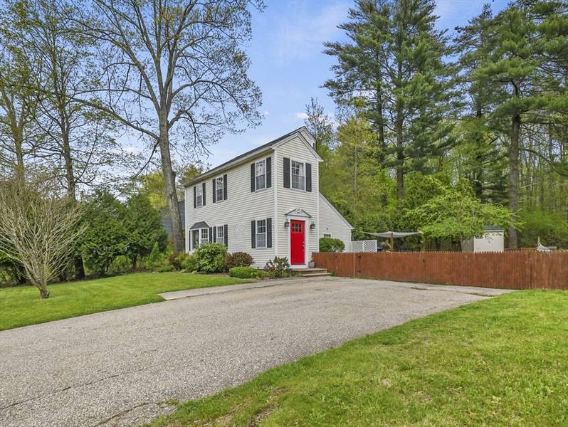 6 Stony Brook Drive, Southbridge, MA 01550