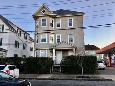 302 Sawyer St, New Bedford, MA 02746