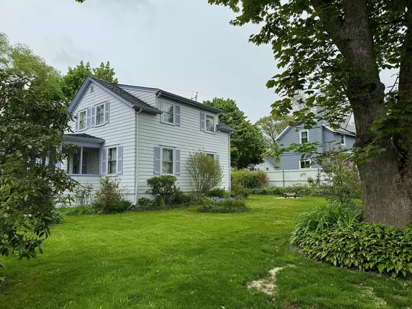 Swansea, MA 02777,223 Ocean View Ave