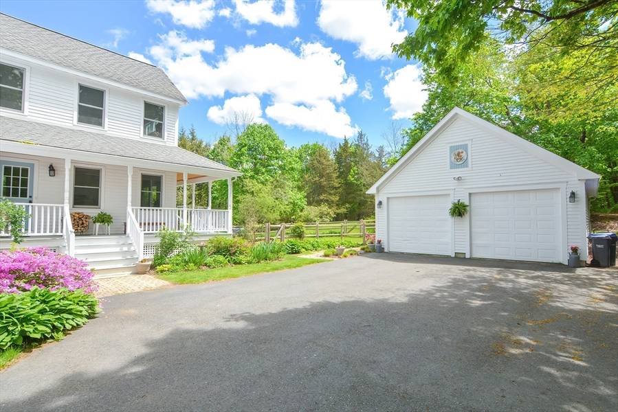 106 W Bacon St, Plainville, MA 02762