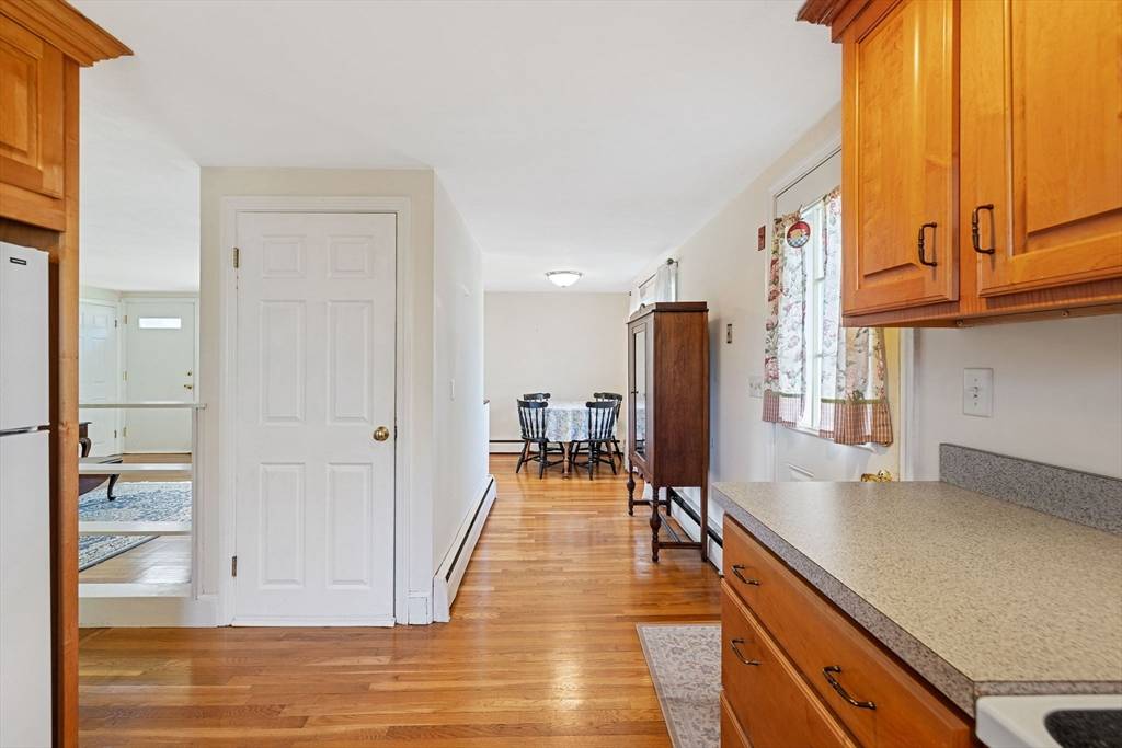 Falmouth, MA 02536,27 Chestnut Street