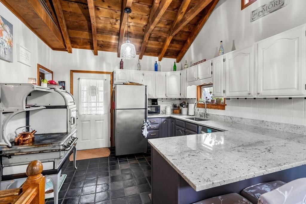 Taunton, MA 02780,16 Williams St
