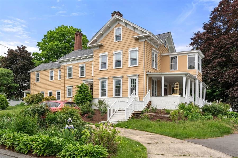 13 Park Ave, Natick, MA 01760