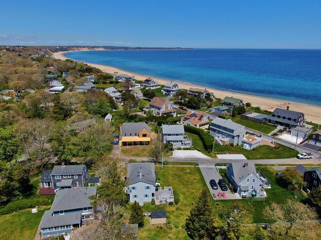 Bourne, MA 02562,8 Holland Rd