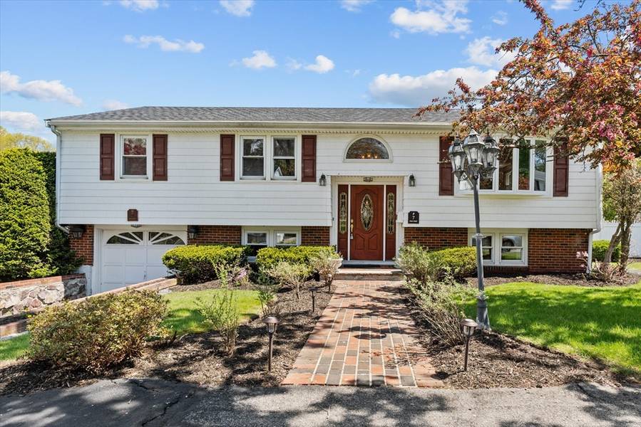 7 Innis Street, Saugus, MA 01906