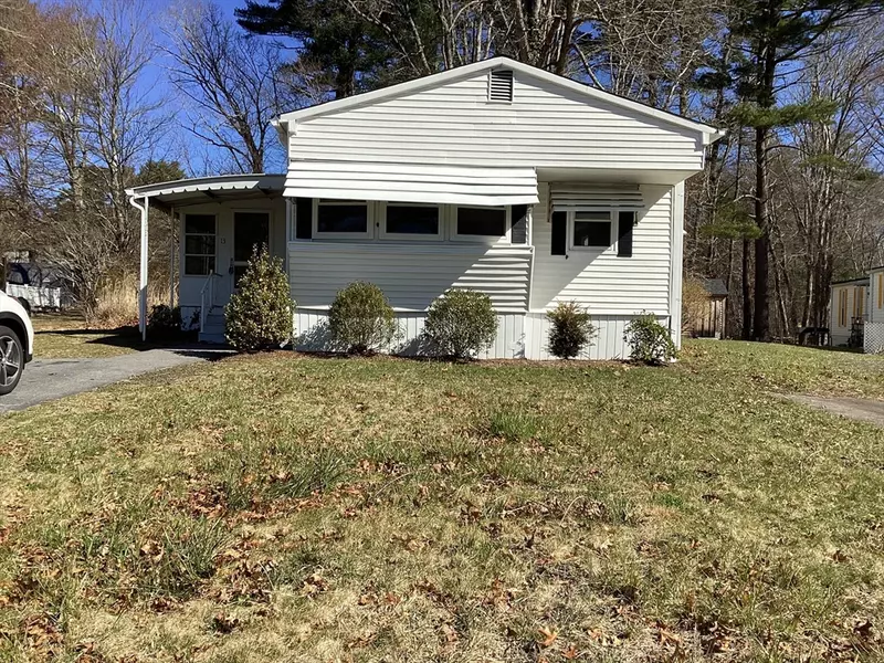 13 Natureway Circle, Halifax, MA 02338