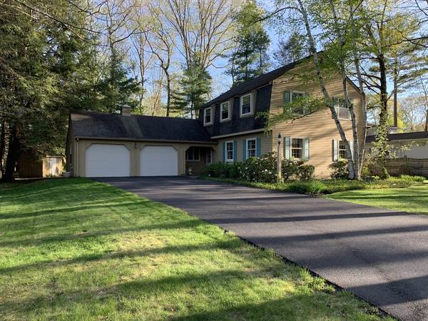 54 Old Village Ln, North Andover, MA 01845