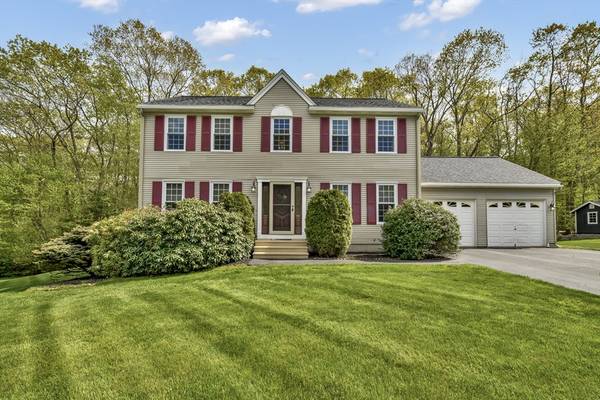 13 Pineview Rd, Dudley, MA 01571