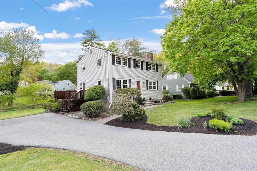 3 Pierce St, Hudson, MA 01749