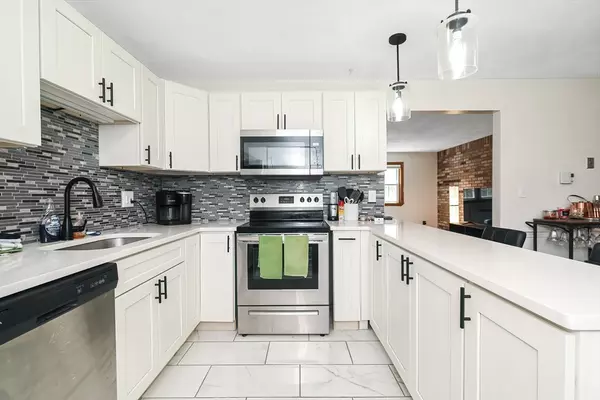 Plymouth, MA 02360,207 Samoset St #AT2
