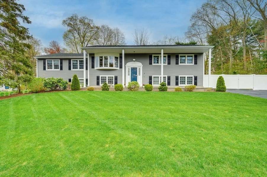 6 Harris Drive, Burlington, MA 01803