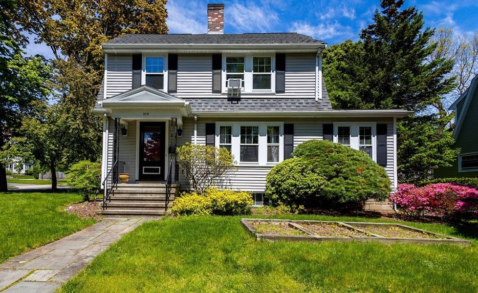 214 Adams Ave, Newton, MA 02465