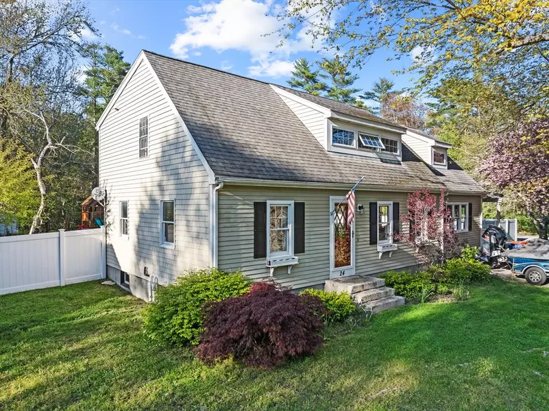 24 White Pine Ave, Wareham, MA 02576