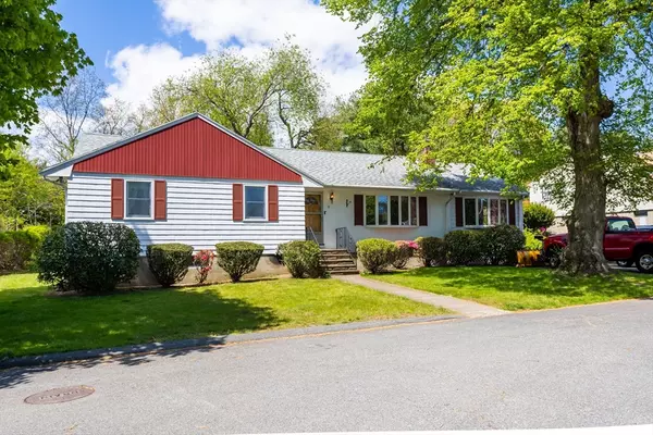 9 Rhuland Rd, Stoneham, MA 02180