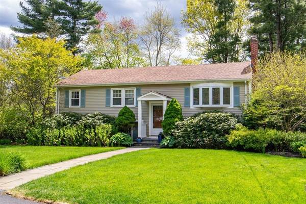 16 Mill Pond Rd, Walpole, MA 02081