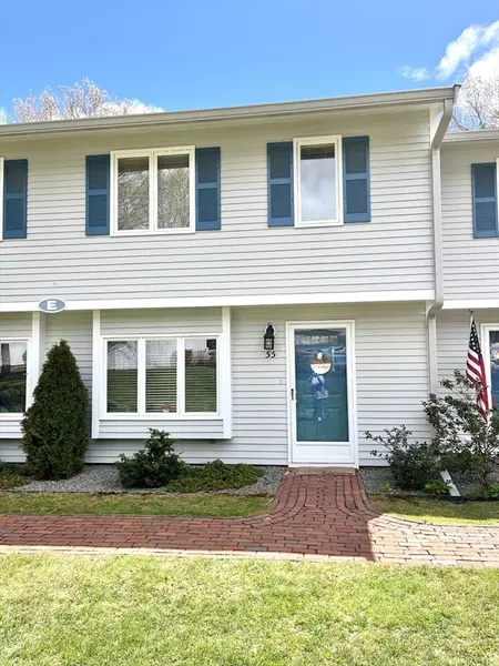 174 Lowell Rd #55, Mashpee, MA 02649