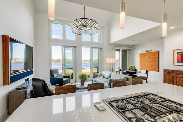 Newburyport, MA 01950,266 Merrimac Street #E