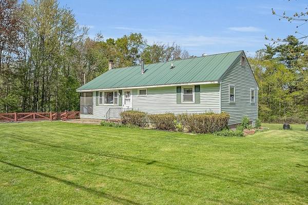 41 Murray Rd, Ashburnham, MA 01430