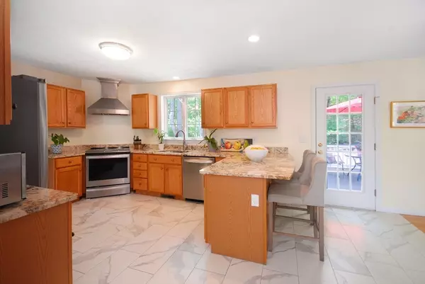 Clinton, MA 01510,8 Wilkate Place