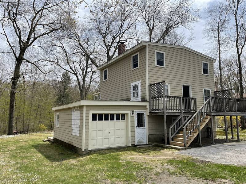 36 Burncoat Ln, Leicester, MA 01524