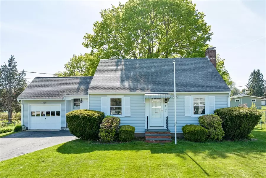 8 Elaine Street, Hampton, NH 03842