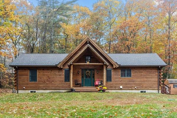 34 Simond Hill Rd, Hubbardston, MA 01452