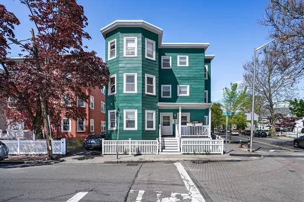 1 Yerxa Rd #2, Cambridge, MA 02140