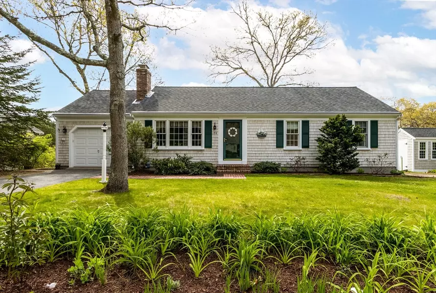 184 Eileen St, Yarmouth, MA 02675