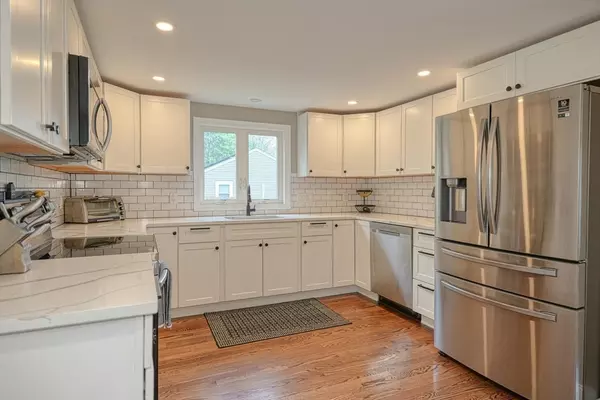 Bellingham, MA 02019,8 Chamberlain Rd.