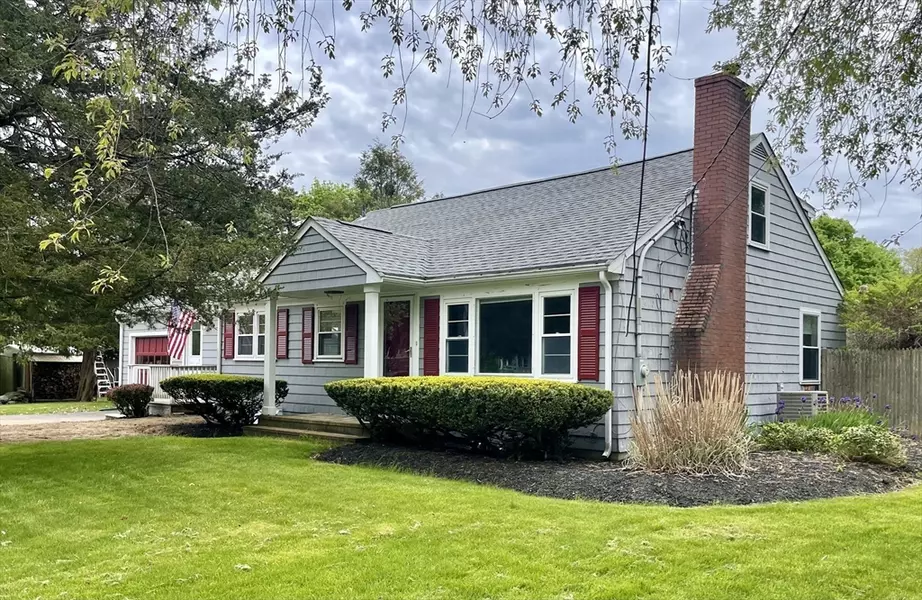 205 Woodlawn Cir, Marshfield, MA 02050