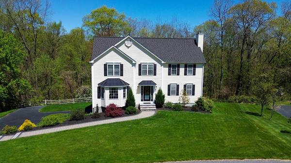 33 Boundary Stone Rd, Sutton, MA 01590