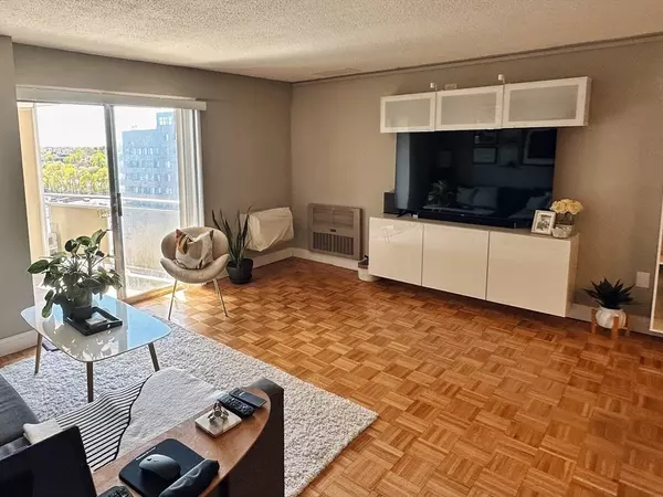 Quincy, MA 02169,1025 Hancock St #14D