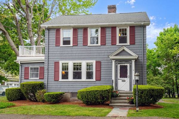 4 Henshaw Pl, Newton, MA 02465