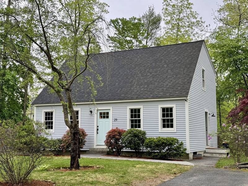 29 Whitewood Rd, Groton, MA 01450