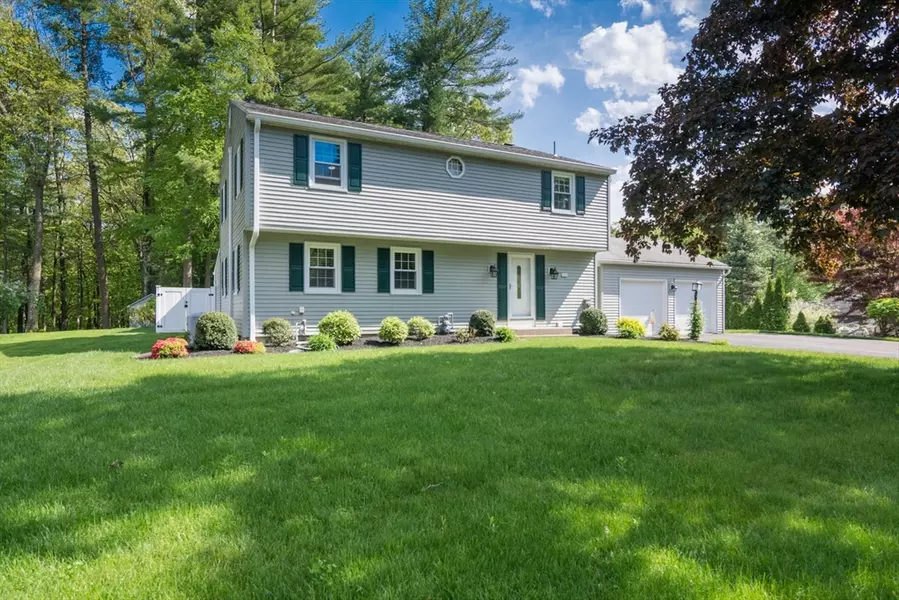 69 Parkedge Drive, Agawam, MA 01030