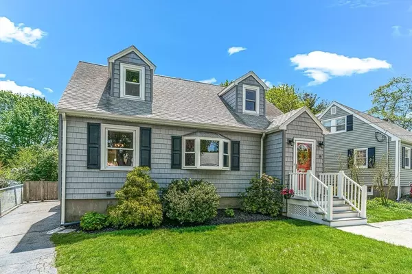 60 Newcastle Rd, Peabody, MA 01960