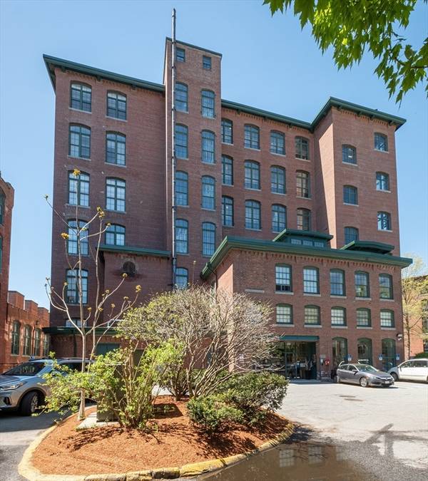 200-A Market St #604, Lowell, MA 01852