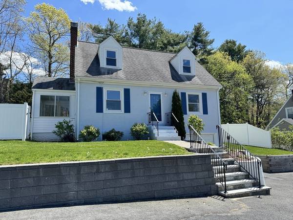 58 Cascade Ter, Walpole, MA 02081