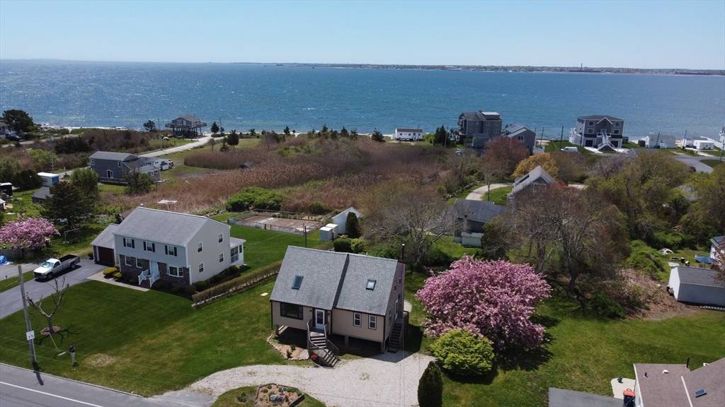 230 Sconticut Neck Rd, Fairhaven, MA 02719