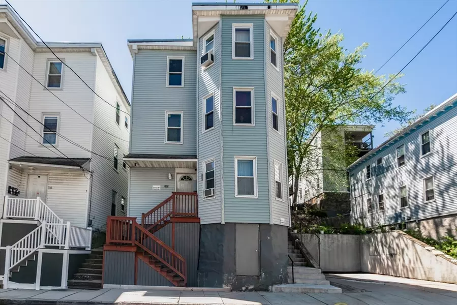 113 Marlborough St, Chelsea, MA 02150