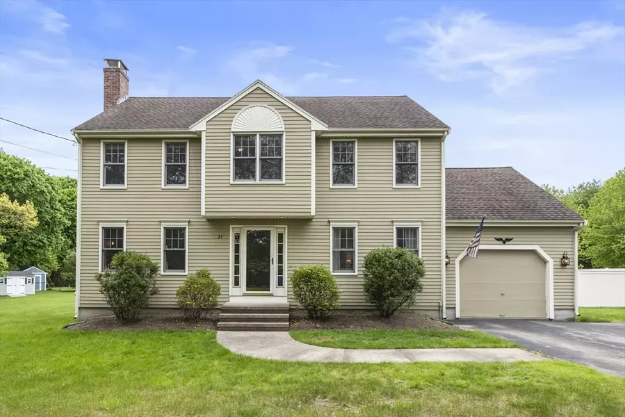 29 Essex St, Norton, MA 02766