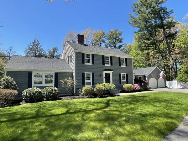 Lynnfield, MA 01940,34 Wing Rd