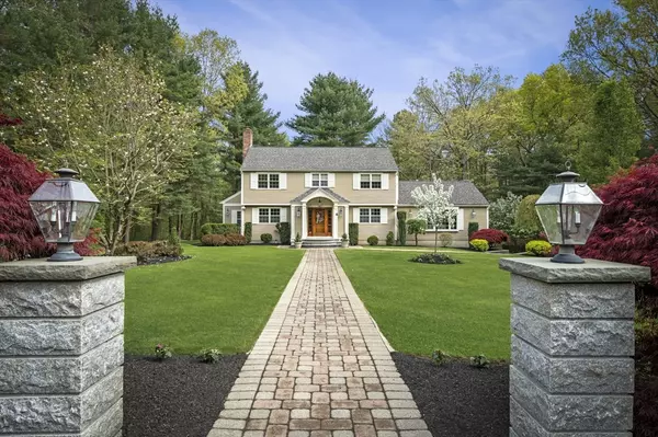 4 Glen Drive, Lynnfield, MA 01940