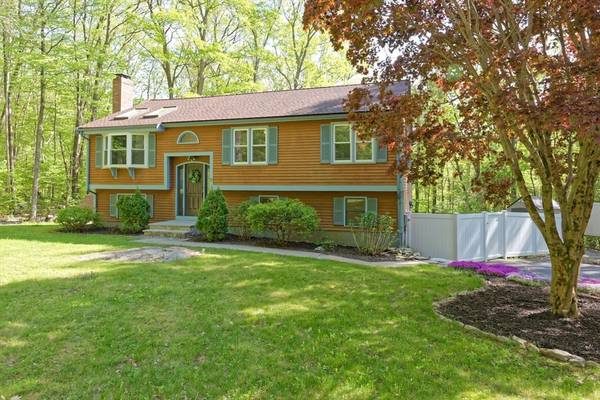 12 Hickory Rd, Millville, MA 01529