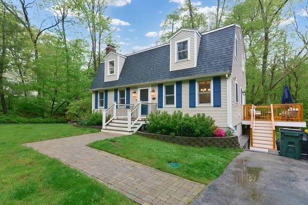 862 Summer St, Franklin, MA 02038