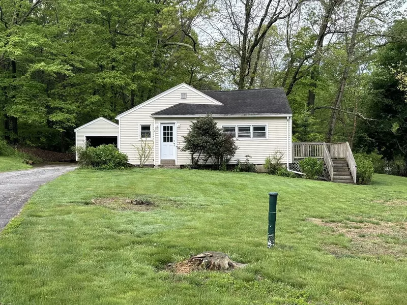 2 Stark Ter, Boylston, MA 01505