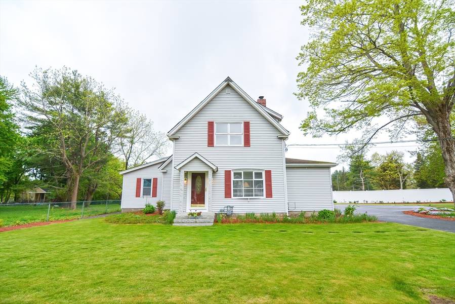 57 Taunton St, Lakeville, MA 02347